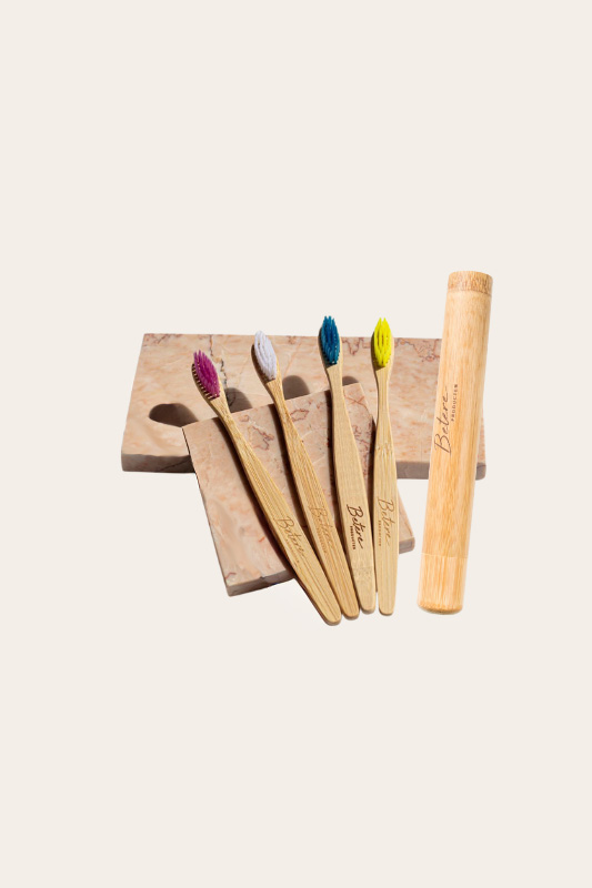 Bamboe tandenborstel volwassenen set 4 stuks - inclusief koker