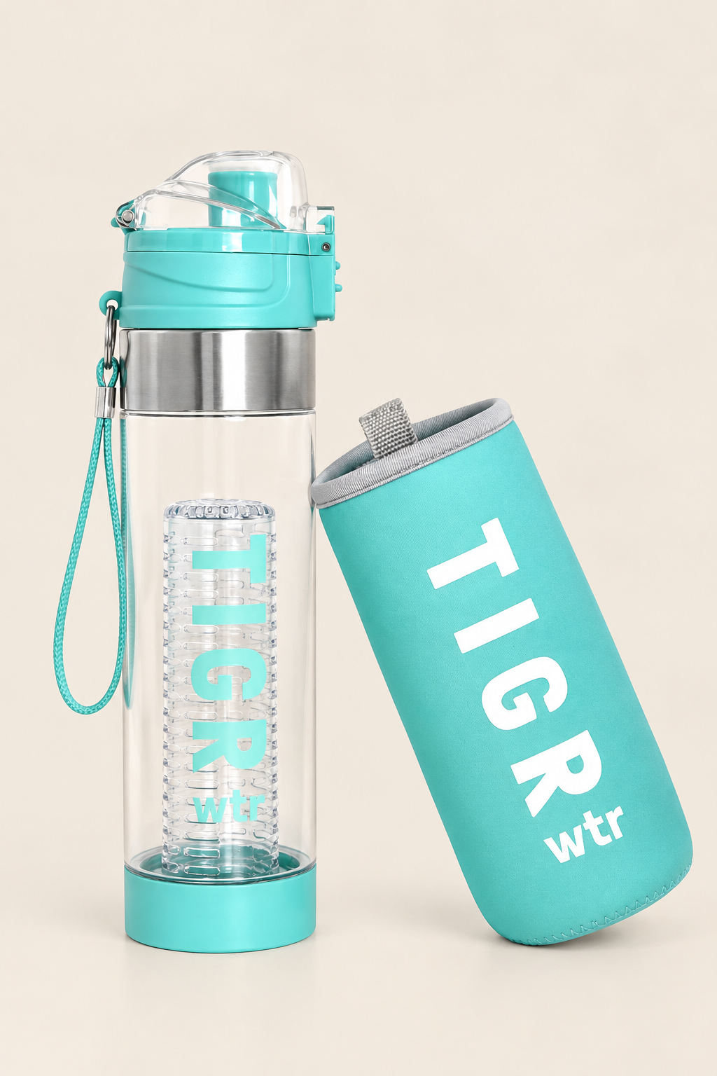 Tigr The Infuser 700 ml waterfles met fruitfilter.
